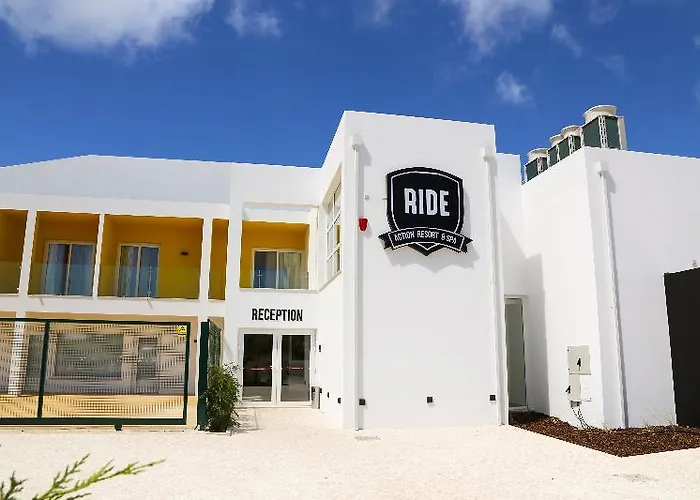 Ride Surf & Peniche ゲストハウス