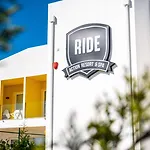 Ride Surf & Peniche Gæstehus Ferrel (Leiria)