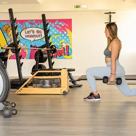 Ride Surf & Peniche בית הארחה