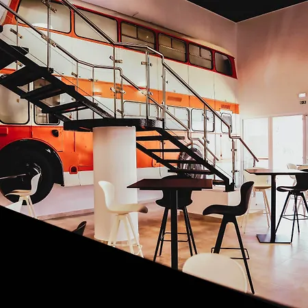 Ride Surf & Peniche בית הארחה 4*