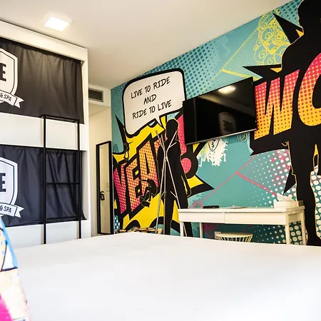 Πανσιόν Ride Surf & Peniche Ferrel (Leiria)