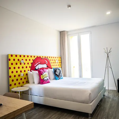 Πανσιόν Ride Surf & Peniche 4*