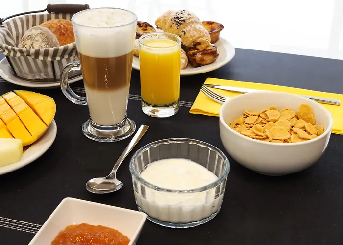 Гостевой дом Ride Surf & Peniche Феррел