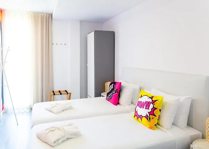 Πανσιόν Ride Surf & Peniche Ferrel (Leiria)